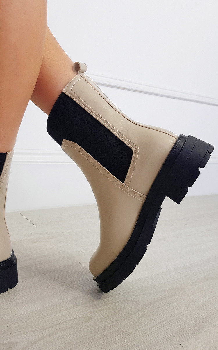 Regina Chelsea Ankle Boot Thumbnail Regina Chelsea Ankle Boot Thumbnail