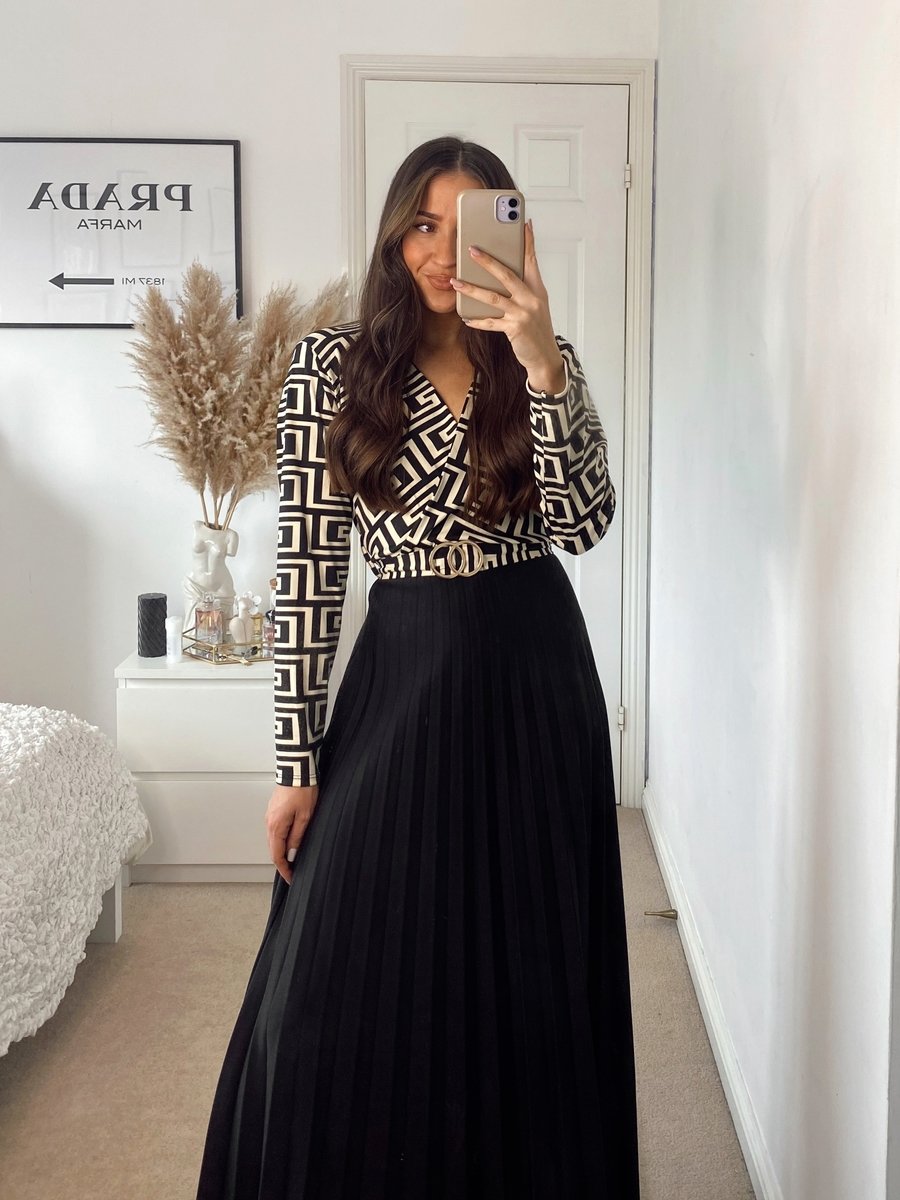 Rhona Pleated Maxi Dress with Print Detail Thumbnail Rhona Pleated Maxi Dress with Print Detail Thumbnail