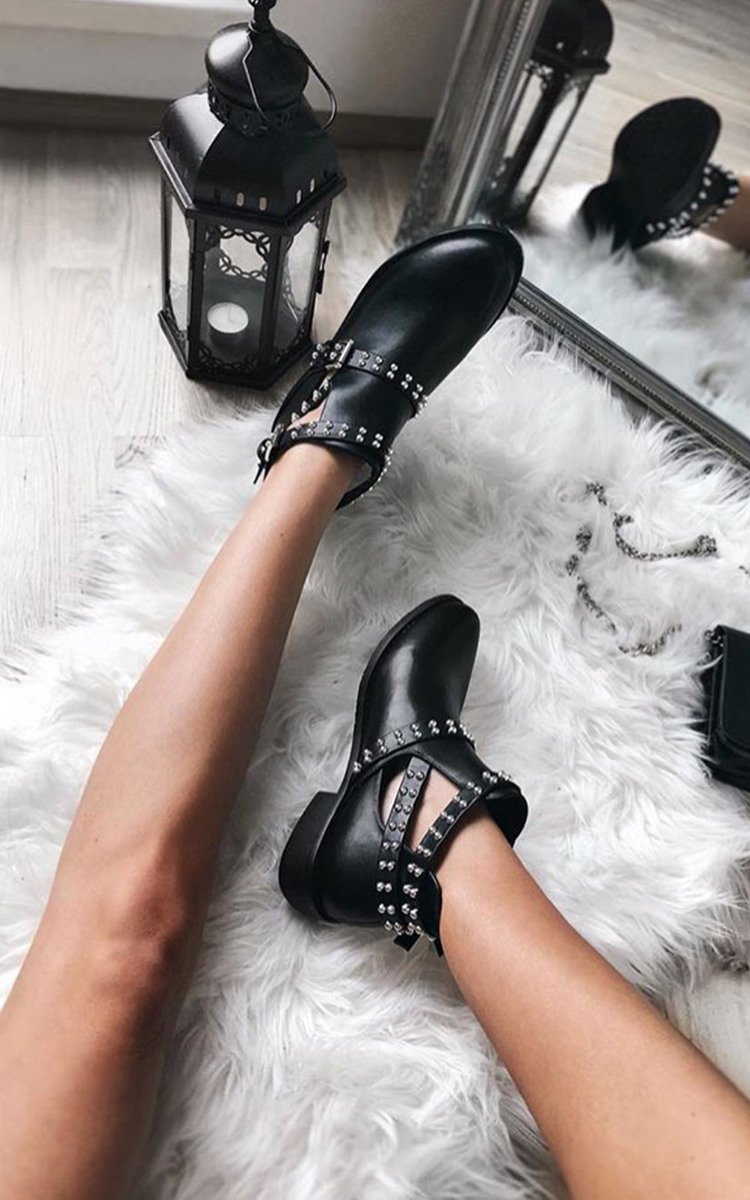 cut out ankle boots flat