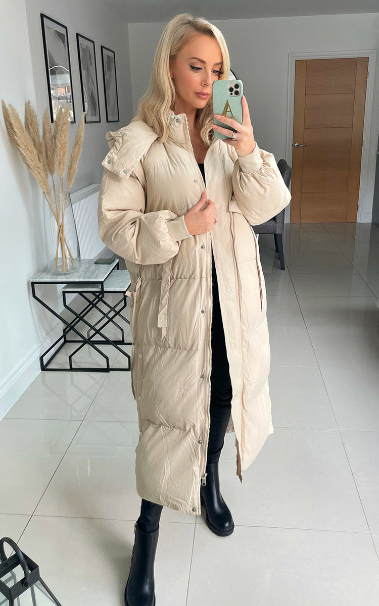 Scarlett Longline Puffer Coat with Pocket Detail Scarlett Longline Puffer Coat with Pocket Detail