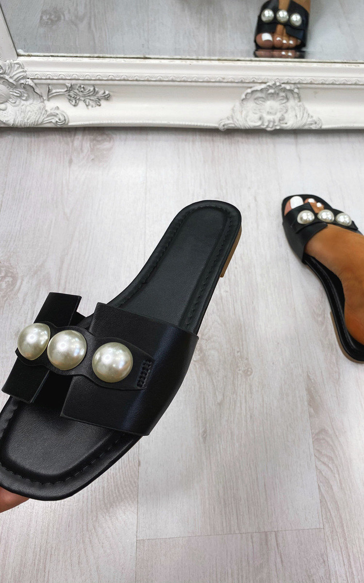 Shameela Pearl Sandals