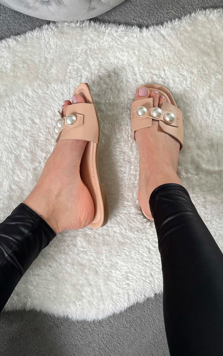 Shameela Pearl Sandals Thumbnail