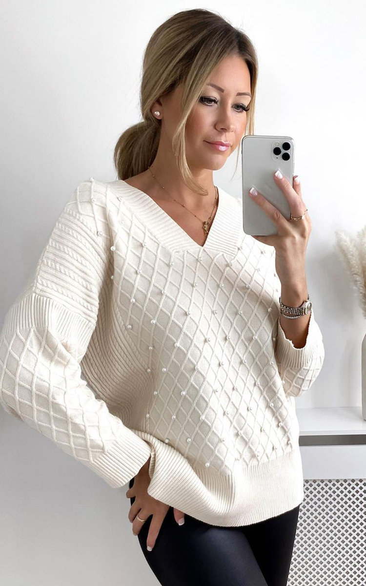 Shannon Oversized Knitted Jumper with Pearl Detail Shannon Oversized Knitted Jumper with Pearl Detail