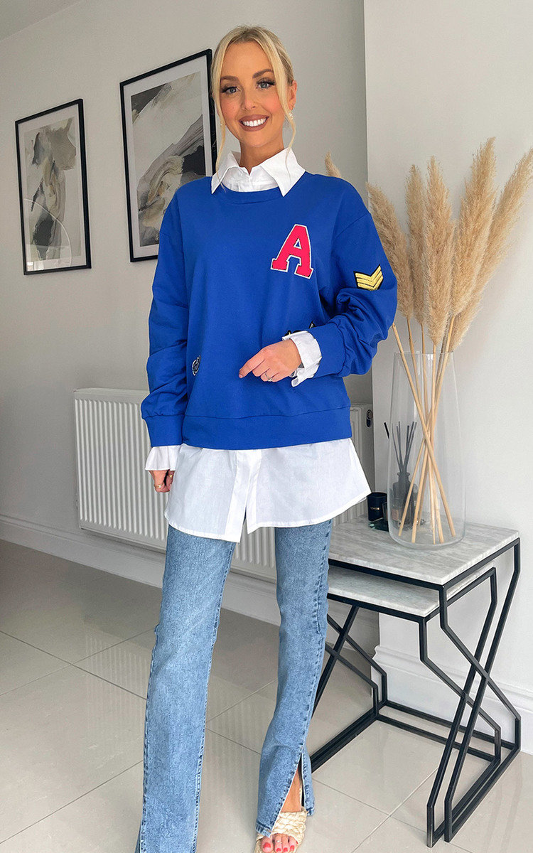 Shelly Letter Print Blouse with Collar Undershirt Thumbnail Shelly Letter Print Blouse with Collar Undershirt Thumbnail
