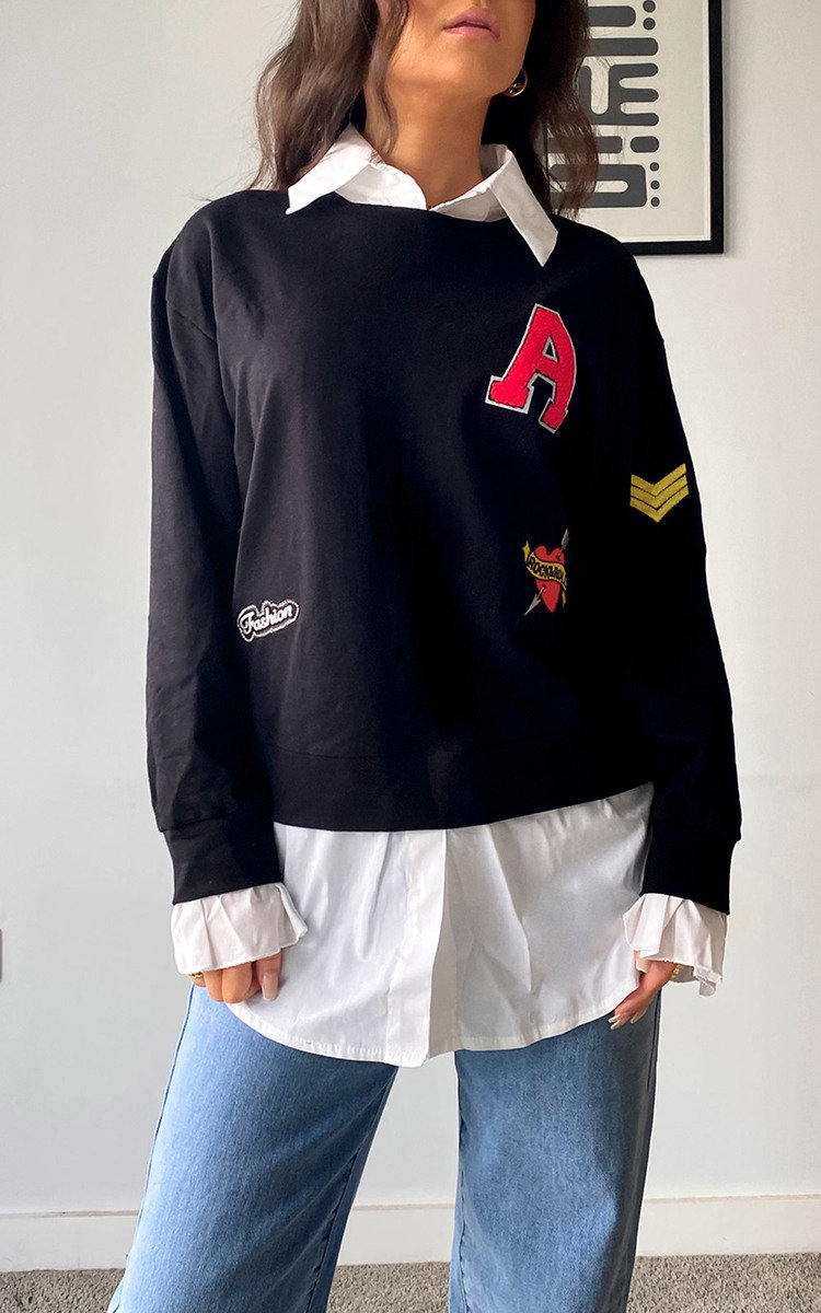 Shelly Letter Print Blouse with Collar Undershirt Thumbnail Shelly Letter Print Blouse with Collar Undershirt Thumbnail