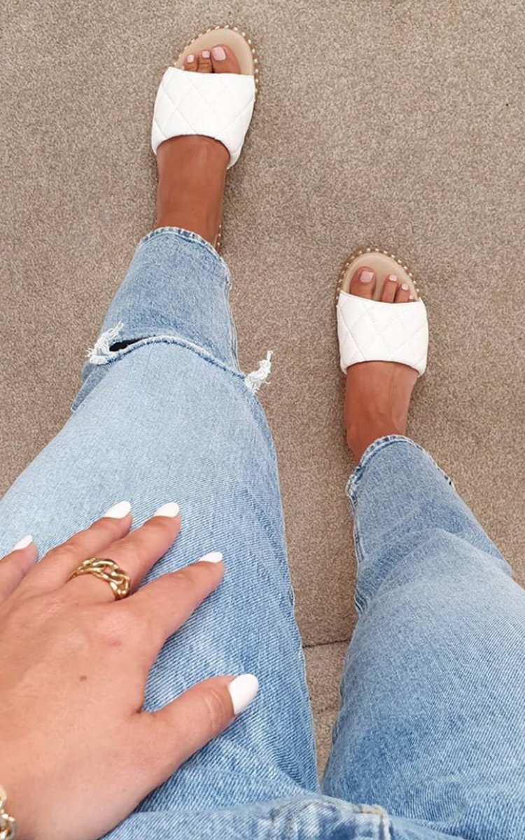 Tessa Quilted Slip On Sandals in White ikrush